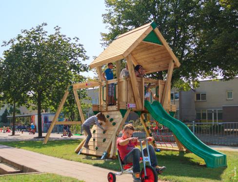 Outdoor Play Equipment with Swing • Hy-land Q2s